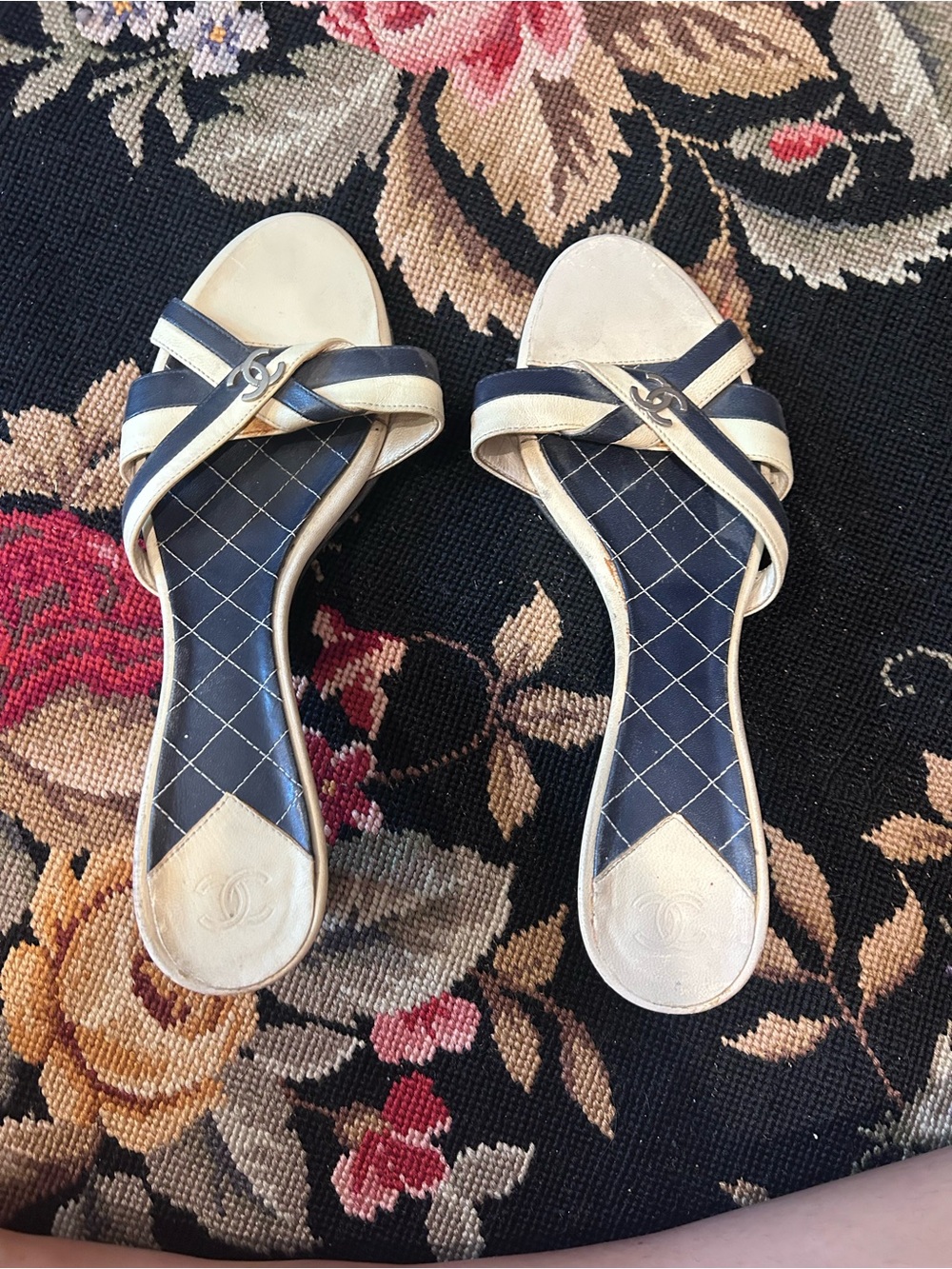 Chanel Women's Navy and Cream Slide Sandals